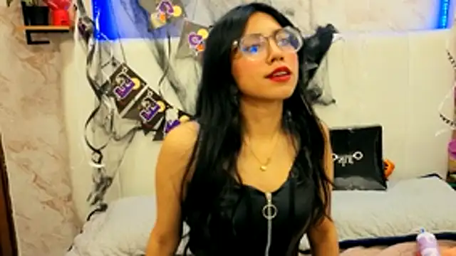 VioletxBloom online show from October 24, 2025, 9:55 pm