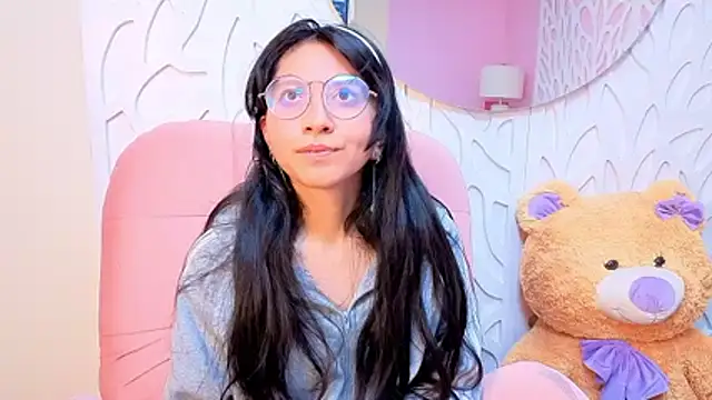 VioletxBloom online show from April 15, 2026, 8:42 pm