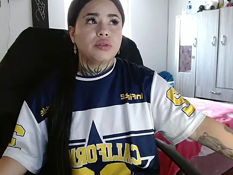 selena rose      online show from March 13, 2026, 5:41 pm