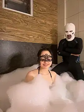 NENEandOJI online show from March 29, 2026, 10:48 am