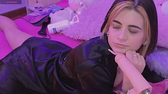 bella thixx online show from April 22, 2026, 2:58 am