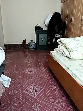 Snapshot of Moona_heny chatting on November 17, 2025, 12:49 am Moona heny online show from November 17, 2025, 12:49 am