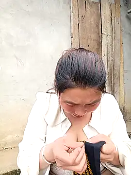 quynhkoolbae online show from February 13, 2026, 7:48 am