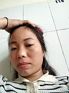 Snapshot of Annaacutee chatting on October 19, 2025, 1:17 am Annaacutee online show from October 19, 2025, 1:17 am