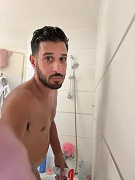 Snapshot of husbandandwifetobe chatting on September 18, 2025, 10:56 pm husbandandwifetobe online show from September 18, 2025, 10:56 pm