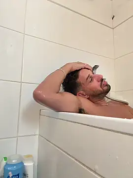 Snapshot of husbandandwifetobe chatting on October 17, 2025, 9:23 am husbandandwifetobe online show from October 17, 2025, 9:23 am