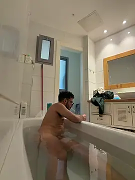 Snapshot of husbandandwifetobe chatting on December 20, 2025, 1:18 pm husbandandwifetobe online show from December 20, 2025, 1:18 pm