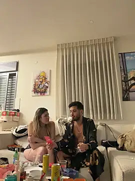 Snapshot of husbandandwifetobe chatting on February 14, 2026, 8:16 pm husbandandwifetobe online show from February 14, 2026, 8:16 pm