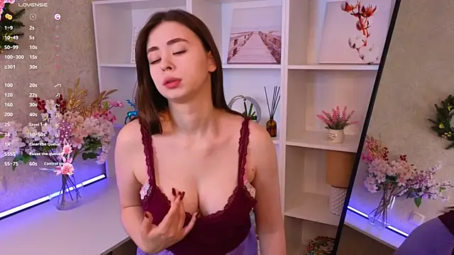 TraciMyntti online show from January 12, 2026, 1:22 am