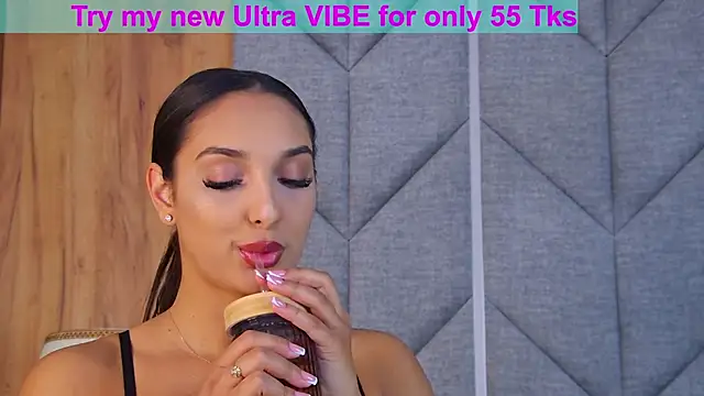 Snapshot of Kimberlymav chatting on November 7, 2025, 4:34 am Kimberlymav online show from November 7, 2025, 4:34 am