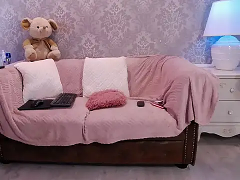 Ella Raven online show from April 10, 2026, 5:12 am