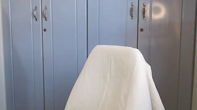 Indian GlowingMiax online show from September 26, 2025, 11:14 am