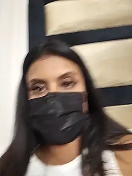 Indian GlowingMiax online show from April 9, 2026, 9:20 pm