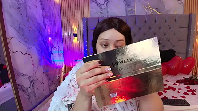 Suxan White  online show from February 14, 2026, 12:35 pm