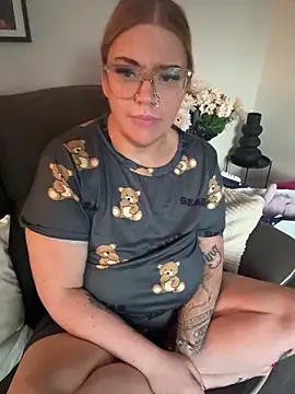 Snapshot of MysteriousMylaX chatting on October 8, 2025, 7:28 am MysteriousMylaX online show from October 8, 2025, 7:28 am