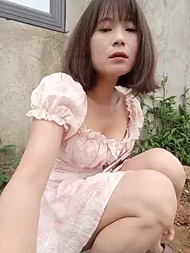 Snapshot of linda_bae00 chatting on May 23, 2026, 12:05 am linda bae00 online show from May 23, 2026, 12:05 am