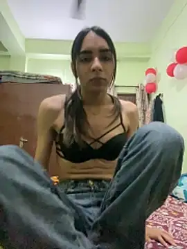 kaylee demm online show from November 29, 2025, 2:09 pm