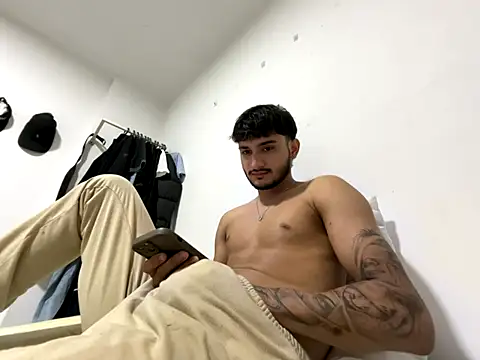 Nas-z09 online show from December 22, 2025, 9:56 pm