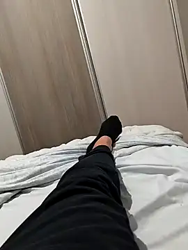 t-dog26 online show from February 13, 2026, 4:19 am