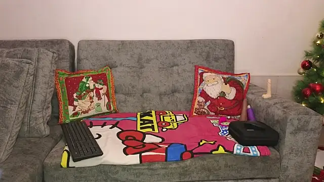 adahira08 online show from December 17, 2025, 3:23 am