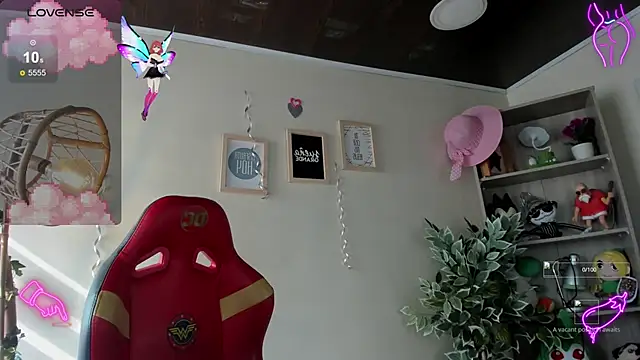 Lana Dreams  online show from September 25, 2025, 1:04 pm