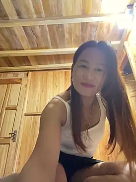 phungtiti online show from October 4, 2025, 1:47 am