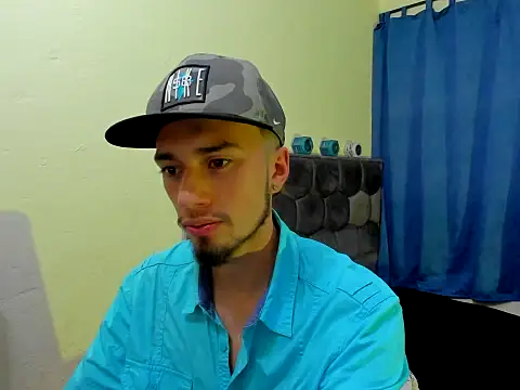 Snapshot of theostone chatting on September 23, 2025, 5:54 am theostone online show from September 23, 2025, 5:54 am