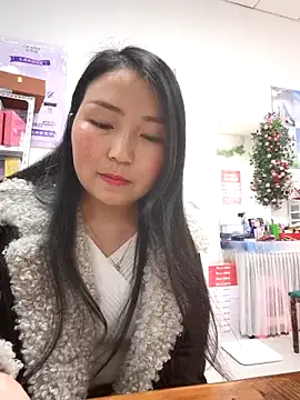 lingling5200 online show from March 6, 2026, 6:32 am