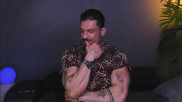 dennis cox1 online show from December 4, 2025, 8:23 am