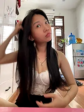 Miumieu online show from September 14, 2025, 2:33 am