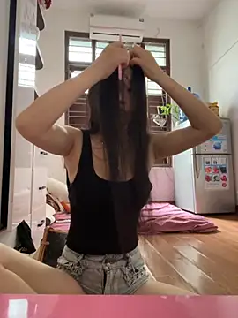 Miumieu online show from September 21, 2025, 4:25 am