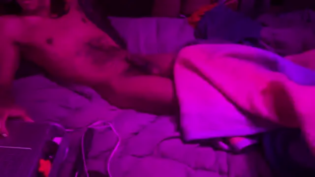 Snapshot of caliboi4 chatting on November 26, 2025, 2:29 pm caliboi4 online show from November 26, 2025, 2:29 pm