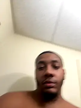 Kingstrokezxx online show from December 2, 2025, 8:37 pm