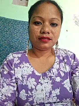 Snapshot of Priya-Bong_ chatting on May 8, 2026, 7:57 am Priya-Bong online show from May 8, 2026, 7:57 am