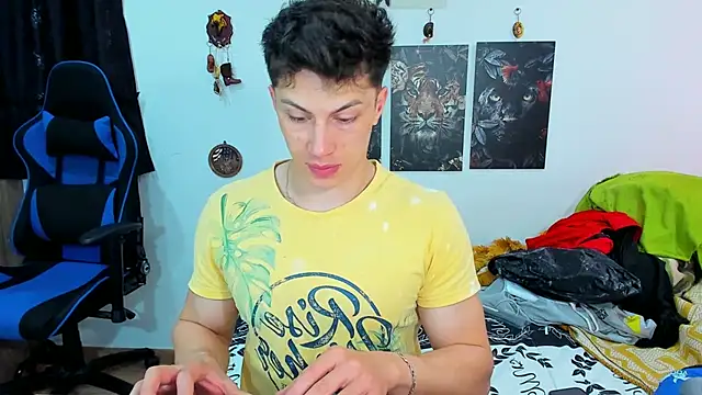 javiersexymann online show from January 28, 2025, 7:42 pm