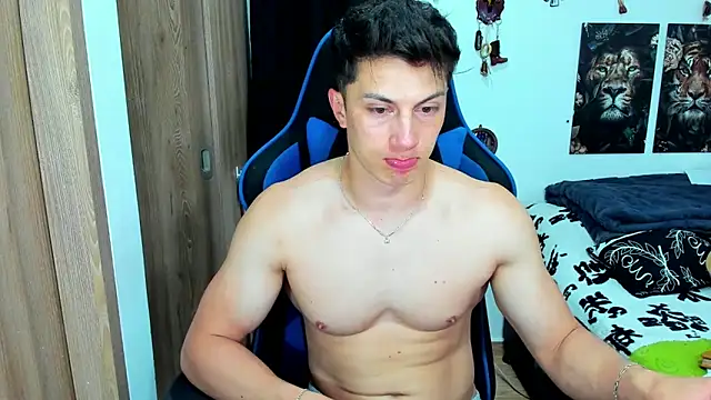 javiersexymann online show from February 17, 2025, 11:42 pm