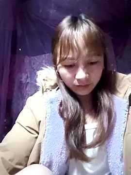 Mini3333 online show from March 9, 2026, 11:09 pm