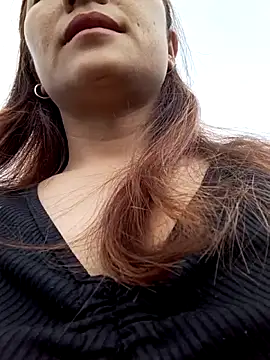 Mini3333 online show from April 6, 2026, 12:30 am