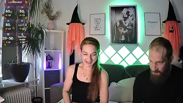 XBellaXundXUweX online show from October 8, 2025, 8:45 am