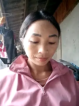 lucybaby00 online show from November 10, 2025, 9:52 am