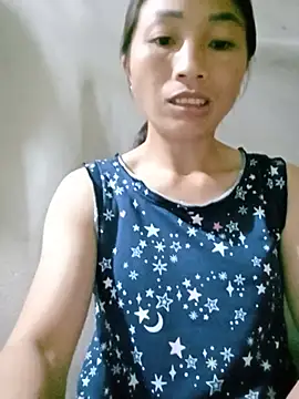 lucybaby00 online show from July 28, 2026, 11:17 am