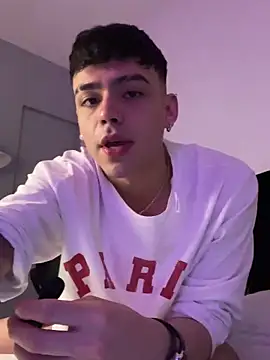 Snapshot of hiddenwave chatting on October 10, 2025, 5:50 am hiddenwave online show from October 10, 2025, 5:50 am