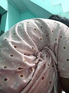 Hotcupale345 online show from September 10, 2025, 3:01 pm