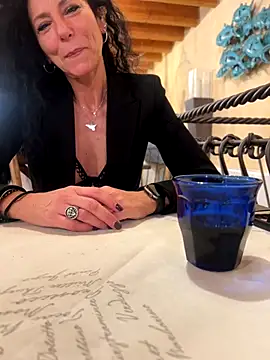 eddivad6974 online show from November 1, 2025, 8:44 pm