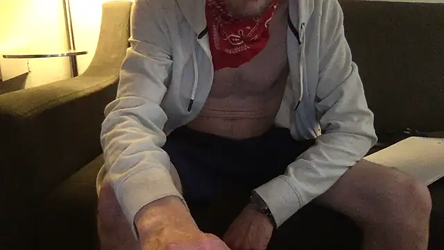 Snapshot of handyman7766 chatting on March 18, 2025, 5:31 am handyman7766 online show from March 18, 2025, 5:31 am