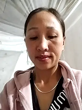 cute love00 online show from December 17, 2025, 11:22 pm