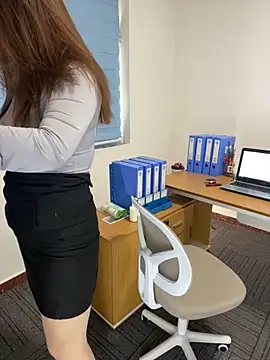 jiajia1060 online show from December 15, 2025, 1:10 am