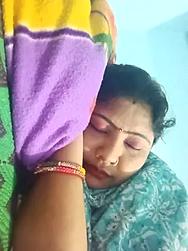 Snapshot of Apkisona8 chatting on October 17, 2025, 4:48 am Apkisona8 online show from October 17, 2025, 4:48 am