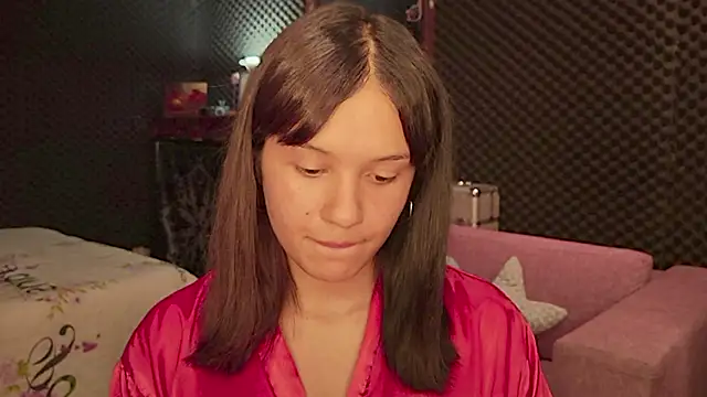 gigifontaine   online show from October 3, 2025, 11:57 pm