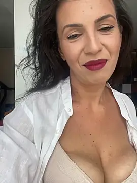 AlyaRei online show from June 12, 2026, 12:15 pm